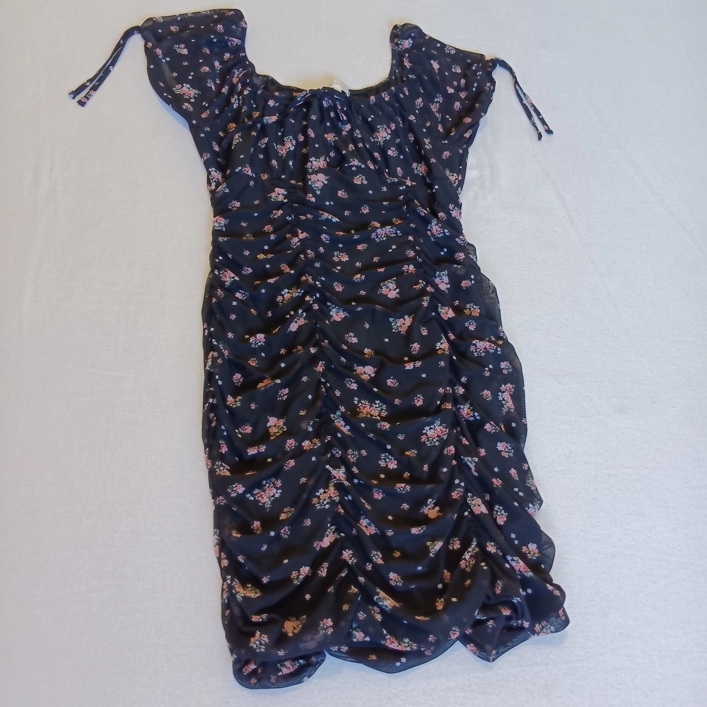 Ultra Flirt Sz M Black Floral Mini Dress